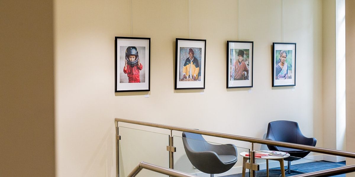 Une exposition du photographe Lyon fine art corporate qui réalise des portraits et des images d'entreprise en Auvergne Rhône Alpes