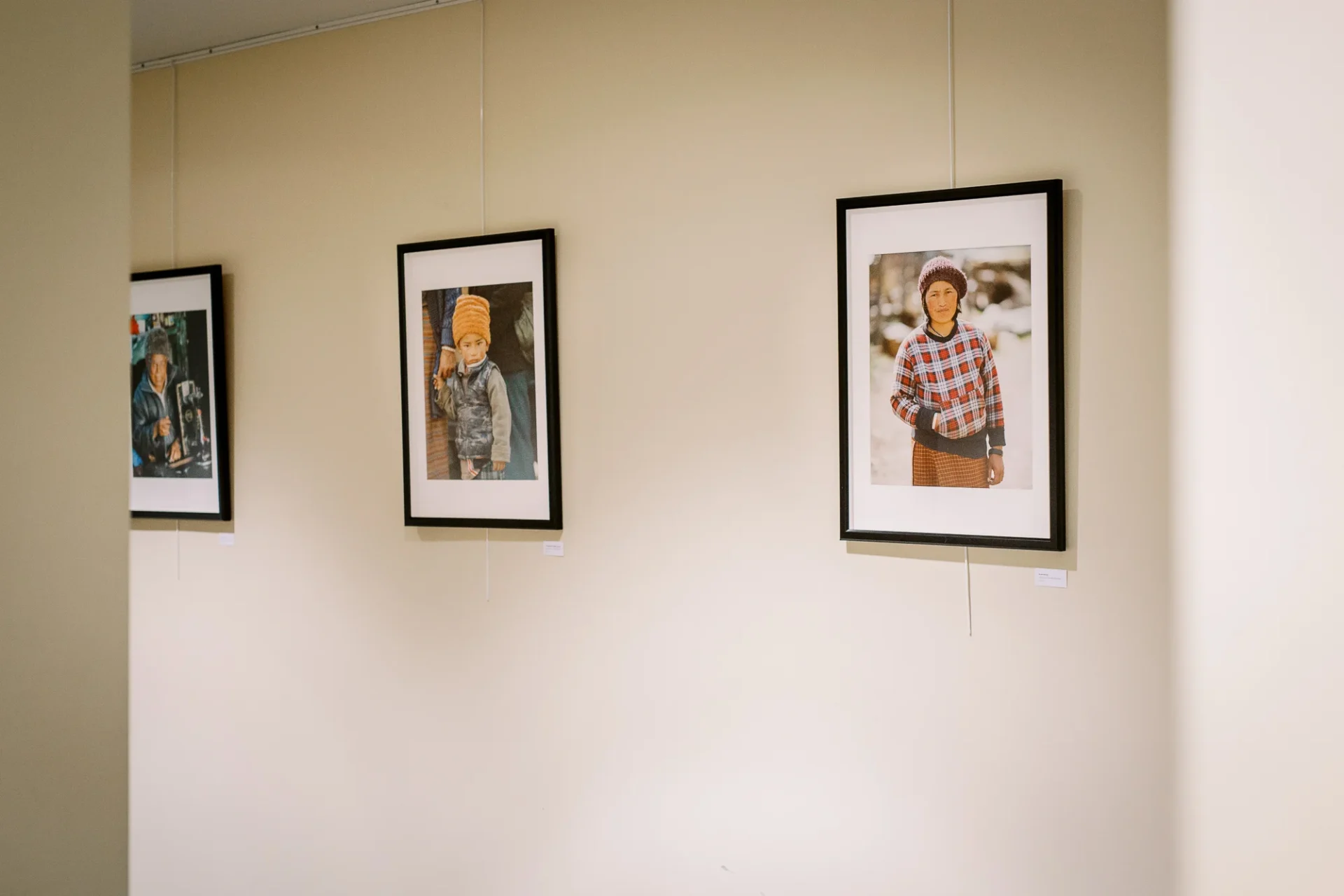 Portraits d'enfants et d'adultes pour une exposition voyage en Asie.