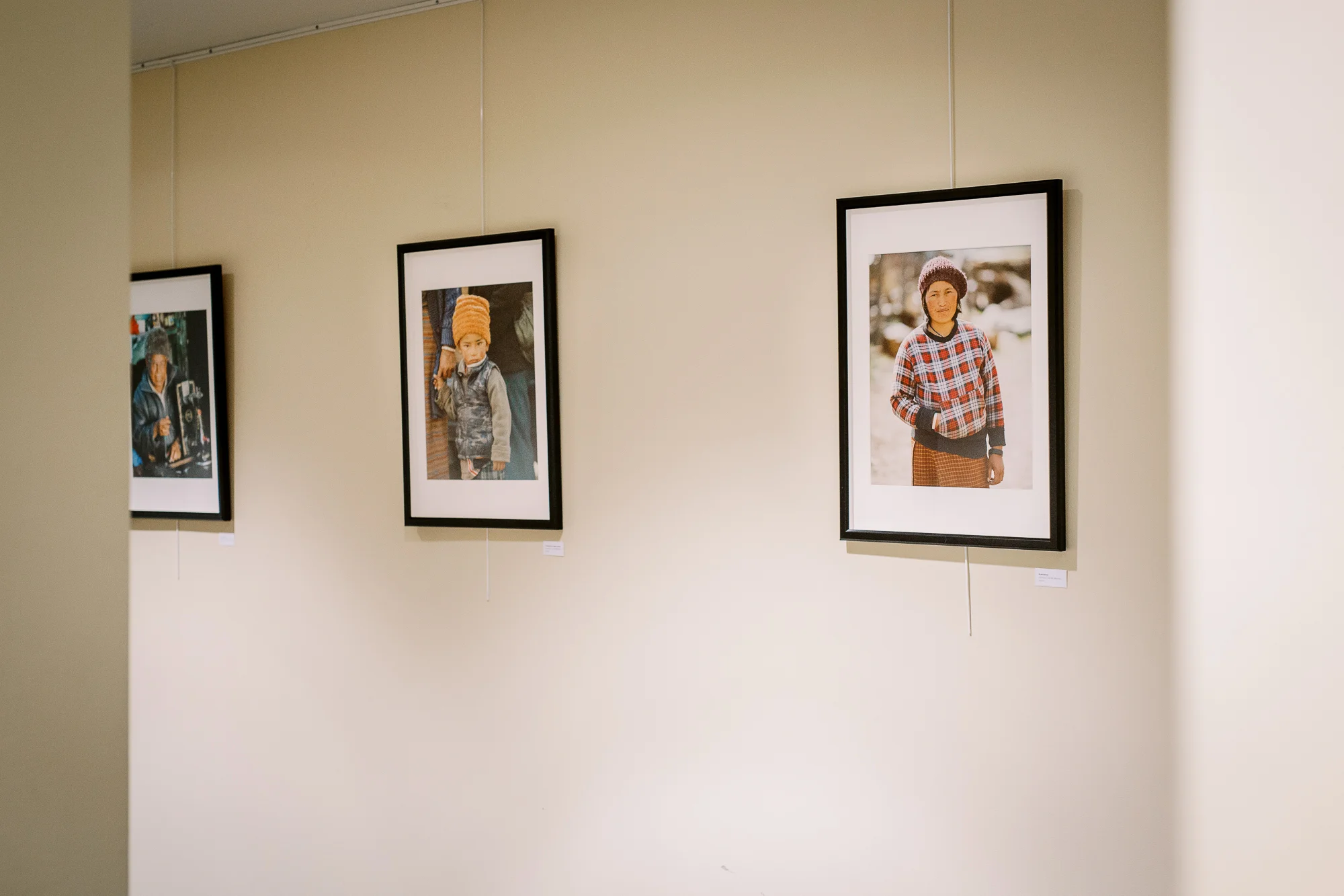 Portraits d'enfants et d'adultes pour une exposition voyage en Asie.